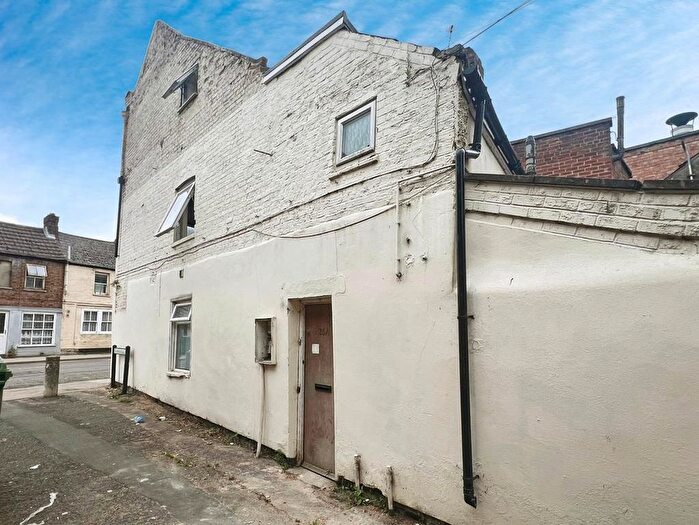 2 Bedroom Flat For Sale In Norwich Road, Wisbech, Cambs, PE13