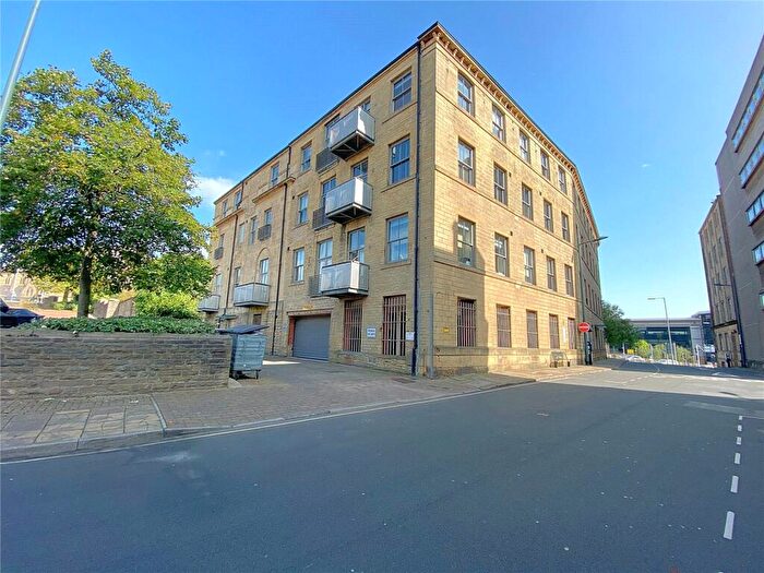 1 Bedroom Apartment To Rent In Treadwell Mills, Upper Park Gate, Bradford, West Yorkshire, BD1