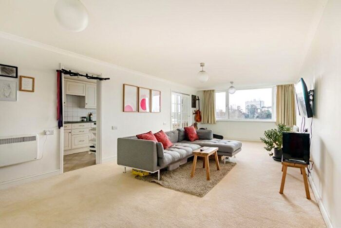 2 Bedroom Apartment For Sale In Durdham Park | Redland, BS6