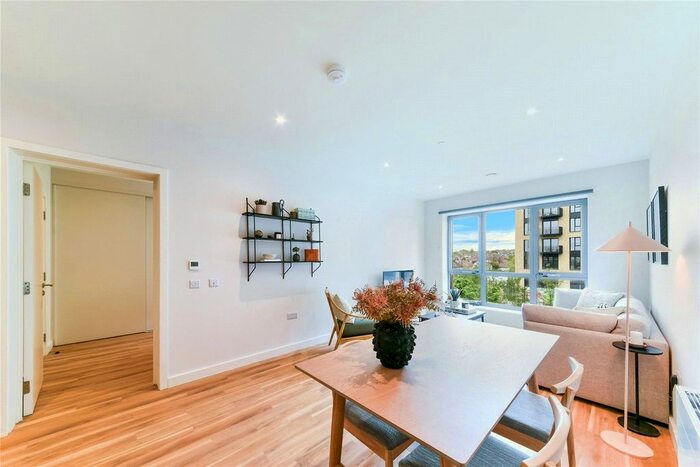 1 Bedroom Flat To Rent In Lyons Dock House, Oldfield Lane North, Greenford, UB6