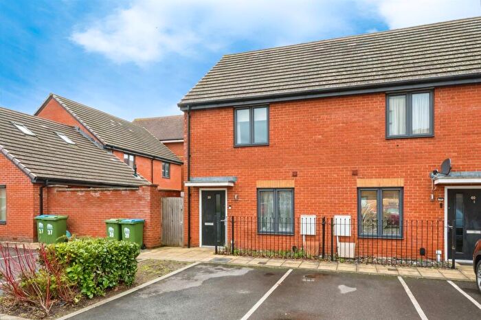 2 Bedroom End Of Terrace House For Sale In Mercator Close, Southampton, SO16