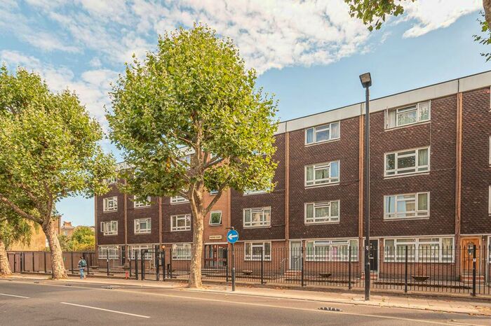 2 Bedroom Flat To Rent In Royal College Street, Camden, London, NW1