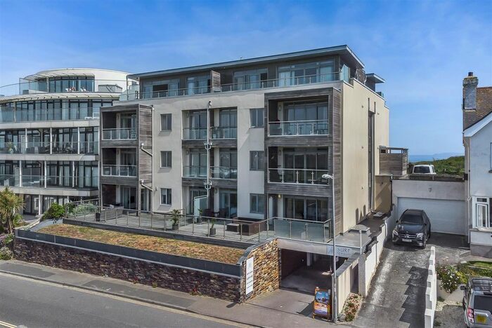 3 Bedroom Flat To Rent In Penthouse, Cribbar, Headland Road TR7