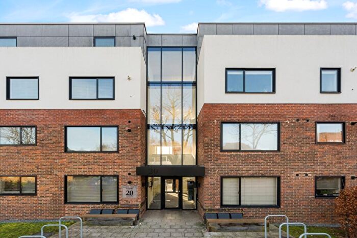2 Bedroom Apartment For Sale In Lingfield Crescent, London, Greater London, SE9