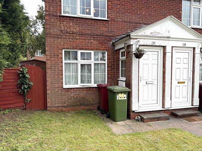 2 Bedroom Flat For Sale In Wilkie Close, Scunthorpe, DN15