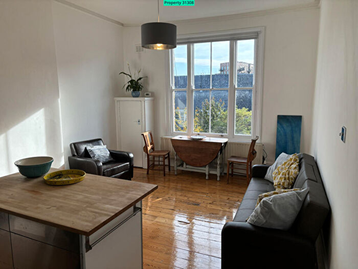 2 Bedroom Apartment To Rent In Colvestone Crescent, London, E8