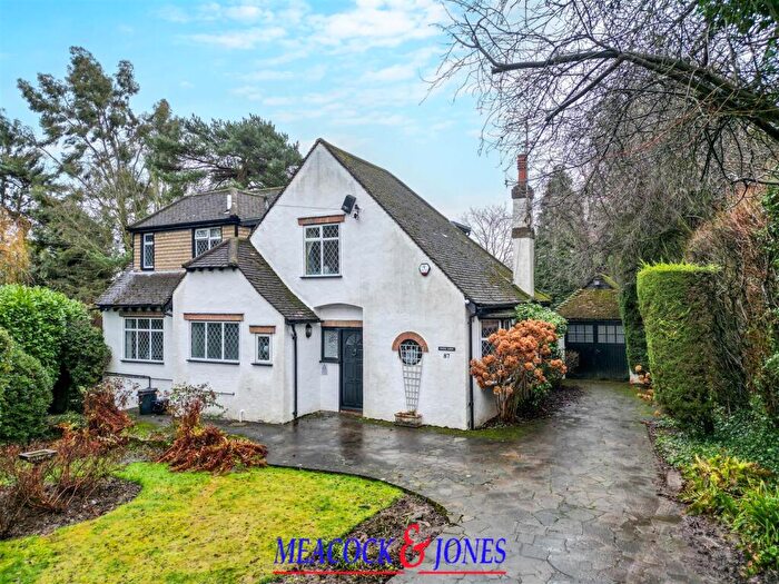 3 Bedroom Detached House For Sale In Ingrave Road, Brentwood, CM15