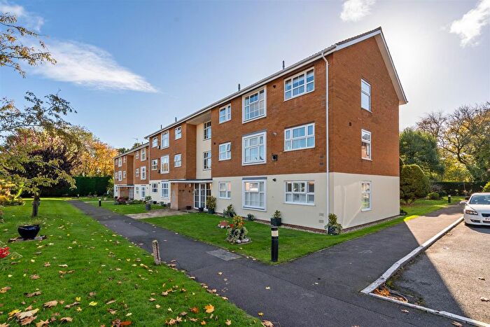 2 Bedroom Flat For Sale In Landor Road, Knowle, Solihull, B93