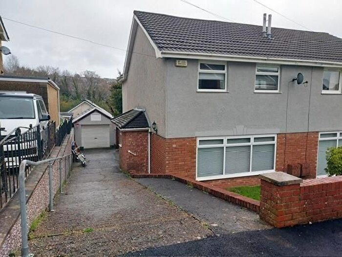 3 Bedroom Property To Rent In Cwmgelli Close, Treboeth, Swansea, SA5