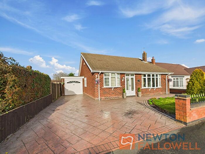 3 Bedroom Detached Bungalow For Sale In Sanstone Close, Bloxwich, WS3