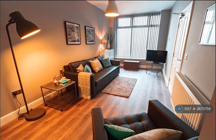 6 Bedroom Terraced House To Rent In Kensington, Liverpool, L7