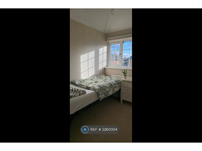 4 Bedroom Semi-Detached House To Rent In Misbourne Road, Uxbridge, UB10