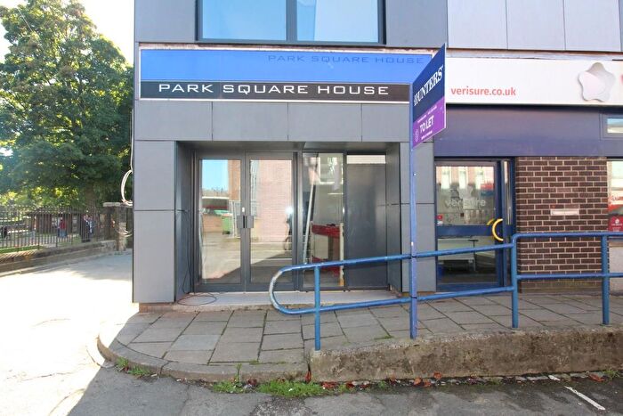2 Bedroom Property To Rent In Park Square, Pudsey, LS28