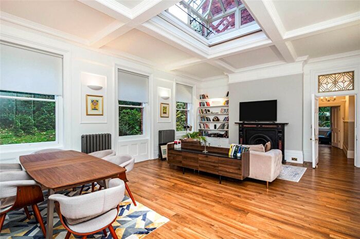 3 Bedroom Flat To Rent In Molyneux Park Road, Tunbridge Wells, Kent, TN4