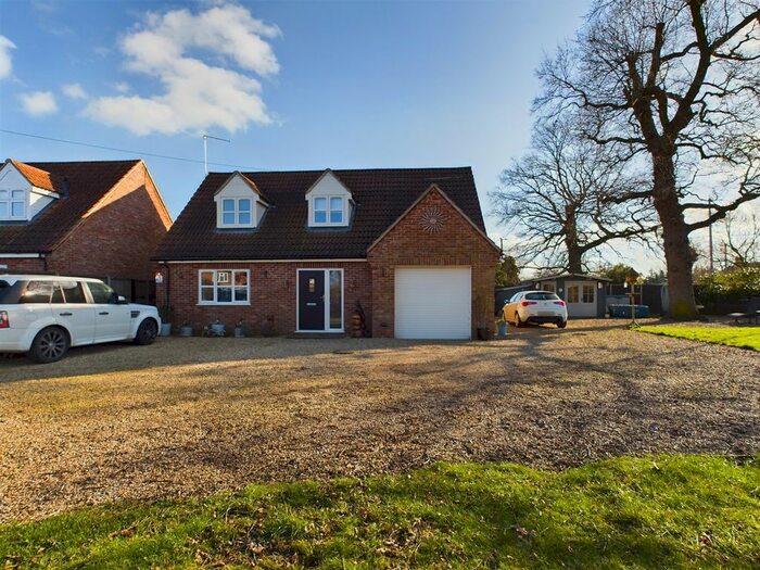 3 Bedroom Chalet For Sale In Hall Road, Outwell, Wisbech, PE14
