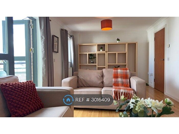 3 Bedroom Flat To Rent In Kenninghall Road, London, E5