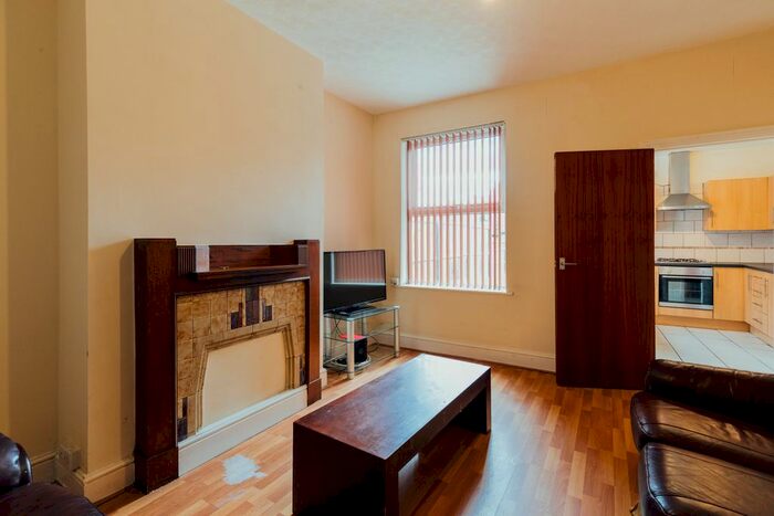 4 Bedroom Flat To Rent In Royland Road, Loughborough LE11