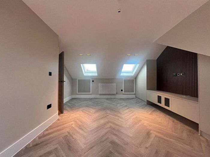 2 Bedroom Apartment To Rent In Arlington Gardens, Cranbrook, Ilford, IG1