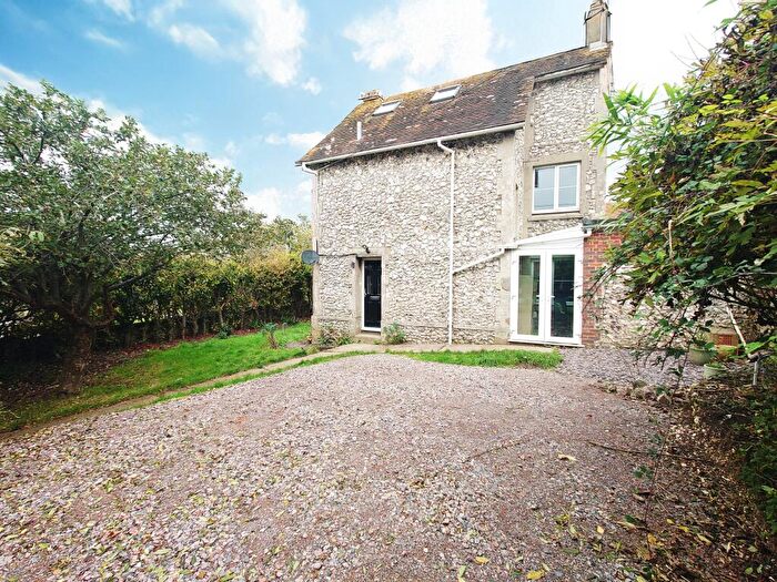 4 Bedroom Semi-Detached House For Sale In Heighton Road, Newhaven, BN9