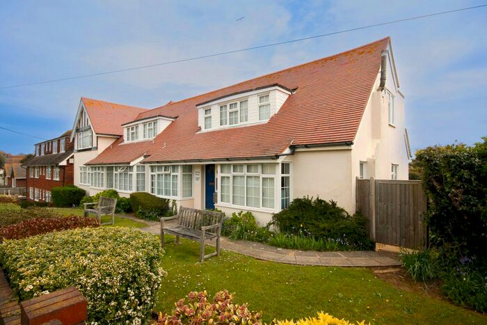 1 Bedroom Flat To Rent In Dorothy Avenue North, Peacehaven, BN10