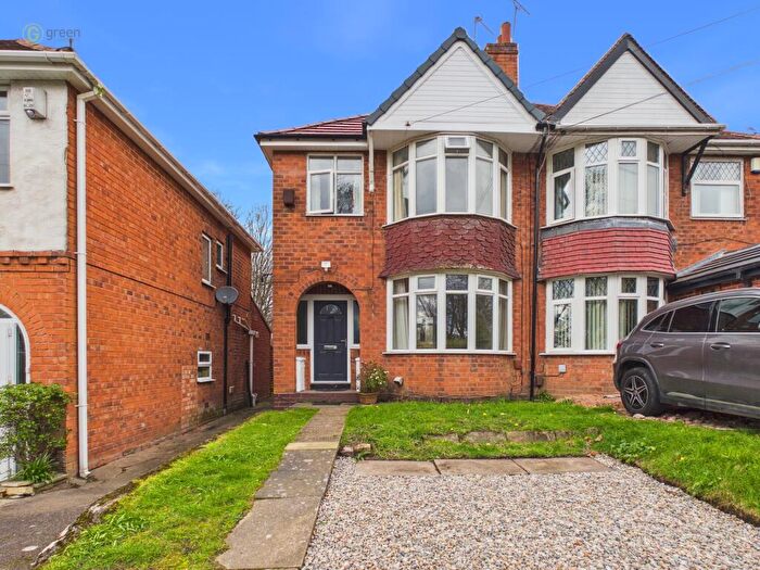 3 Bedroom Semi Detached House For Sale In College Road, Oscott, Birmingham, B44