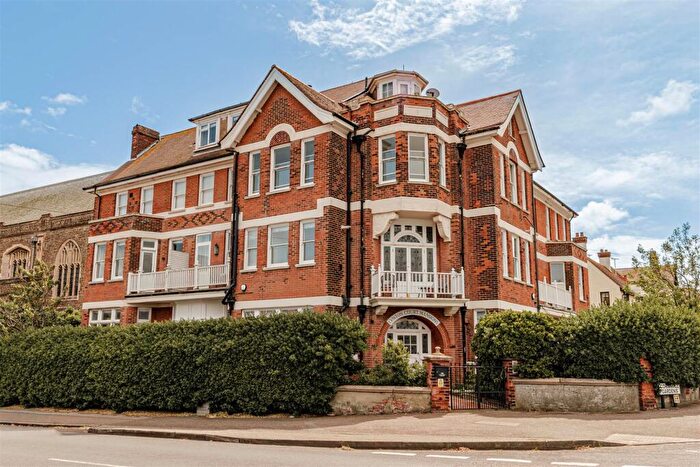 1 Bedroom Apartment For Sale In Eastern Esplanade, Margate, CT9