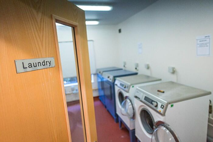 1 Bedroom Flat To Rent In Grange Avenue, Luton, Bedfordshire, LU4