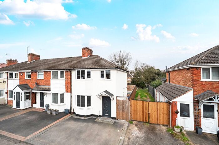 3 Bedroom Terraced House For Sale In Arundel Road, Birmingham, West Midlands, B14