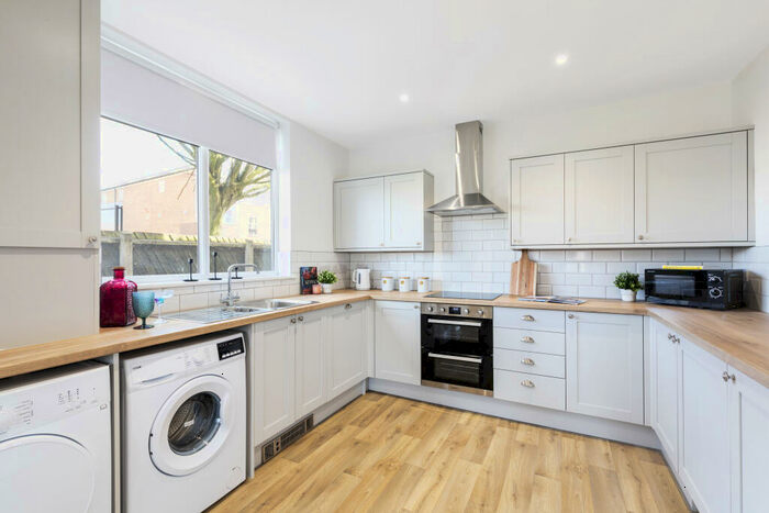 6 Bedroom End Of Terrace House To Rent In Incredible Student Property Close To Uni And Bg, Yarborough Road, Lincoln, LN1