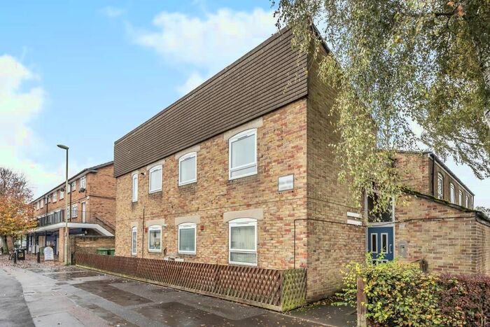 1 Bedroom Flat To Rent In Barns Road, East Oxford, OX4