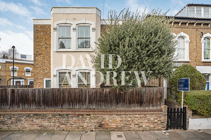 2 Bedroom Apartment To Rent In Riversdale Road, N5
