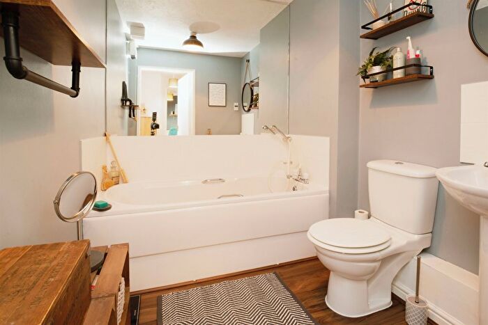 1 Bedroom Flat For Sale In Cwrt Boston, Windsor Village, Cardiff, CF24