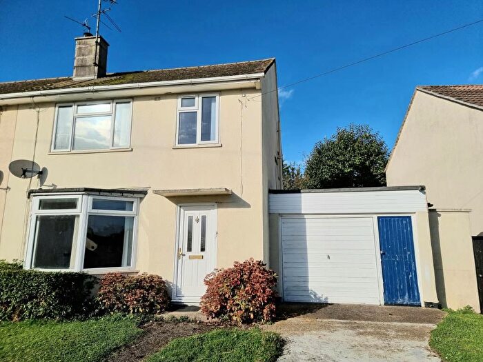 3 Bedroom Semi-Detached House To Rent In Oliver Drive, Calcot, RG31