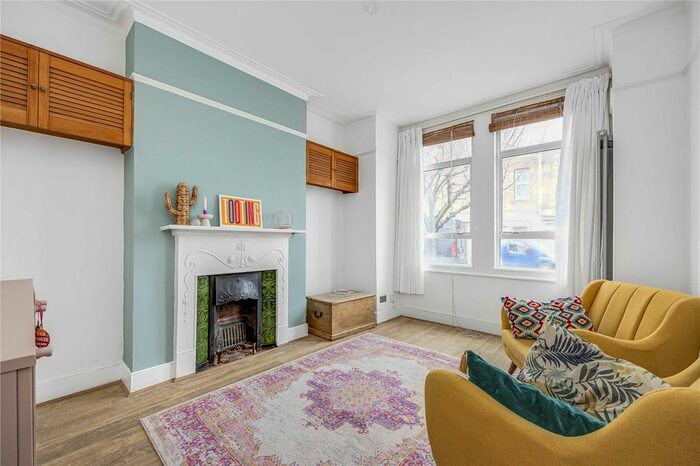 1 Bedroom Flat To Rent In Fallsbrook Road, London, SW16