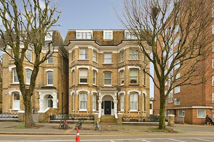 1 Bedroom Flat For Sale In The Drive, Hove, BN3