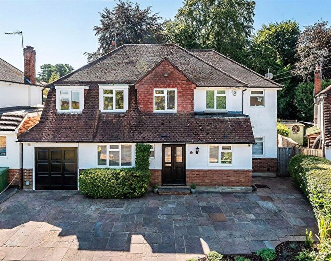 4 Bedroom Detached House For Sale In The Lorne, Great Bookham, KT23