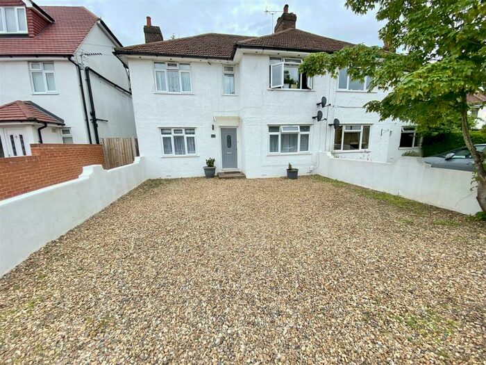 2 Bedroom Maisonette To Rent In Tavistock Avenue, St. Albans, AL1