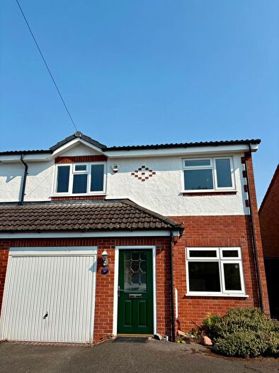 3 Bedroom Semi-Detached House To Rent In Westlands Close, Neston, CH64