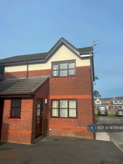 2 Bedroom Penthouse To Rent In Kittiwake Close, Thornton-Cleveleys, FY5