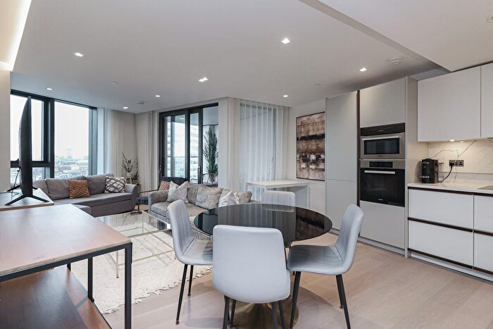 2 Bedroom Flat To Rent In Westmark Tower, West End Gate, Paddington, Little Venice, W2