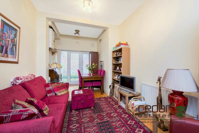 1 Bedroom Flat To Rent In Cricklewood Broadway, Cricklewood, NW2