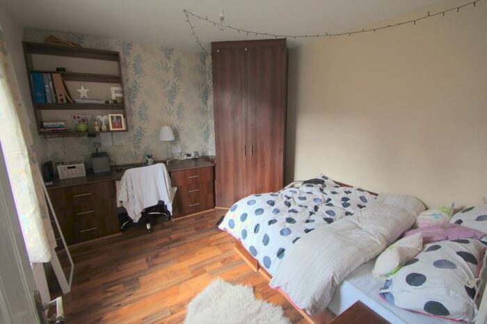 5 Bedroom Semi-Detached House To Rent In Langdale Gardens, Headingley, Leeds, LS6