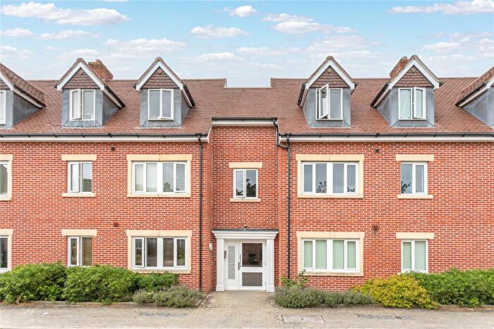 2 Bedroom Apartment To Rent In Eden Grove, London, NW10