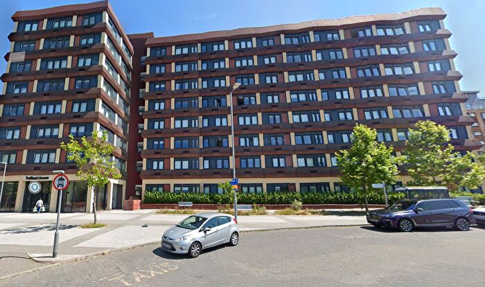 1 Bedroom Flat To Rent In Trafford House, Cherrydown East, Basildon, Essex, SS16