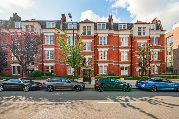 2 Bedroom Flat To Rent In Mill Lane, West Hampstead, NW6