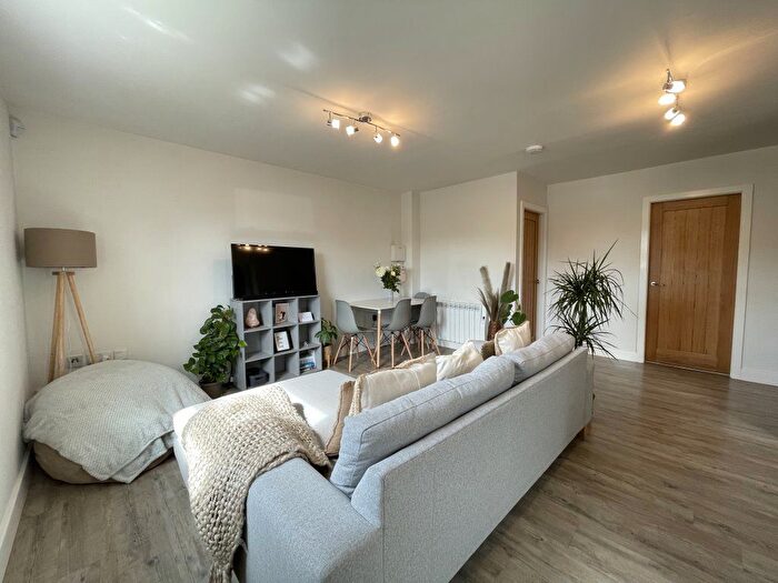 2 Bedroom Flat To Rent In Castle Gate Mews, Mountsorrel, LE12