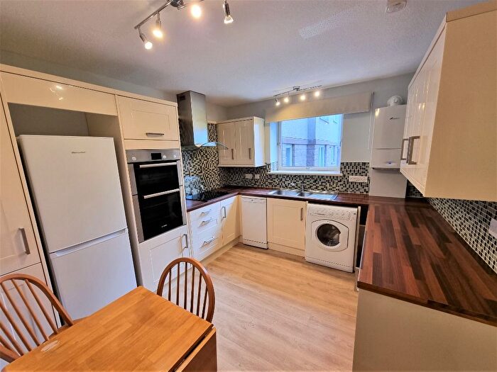 2 Bedroom Flat To Rent In Hilton Heights, Hilton, Aberdeen, AB24