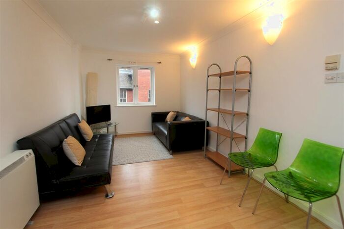 2 Bedroom Flat To Rent In Langtons Wharf, The Calls, LS2