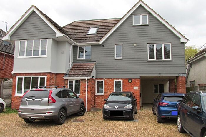 2 Bedroom Flat To Rent In Reading Road, Winnersh, Wokingham, RG41