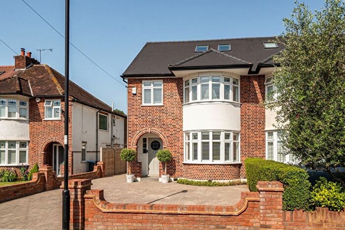 4 Bedroom Semi-Detached House For Sale In Conway Gardens, Enfield, EN2